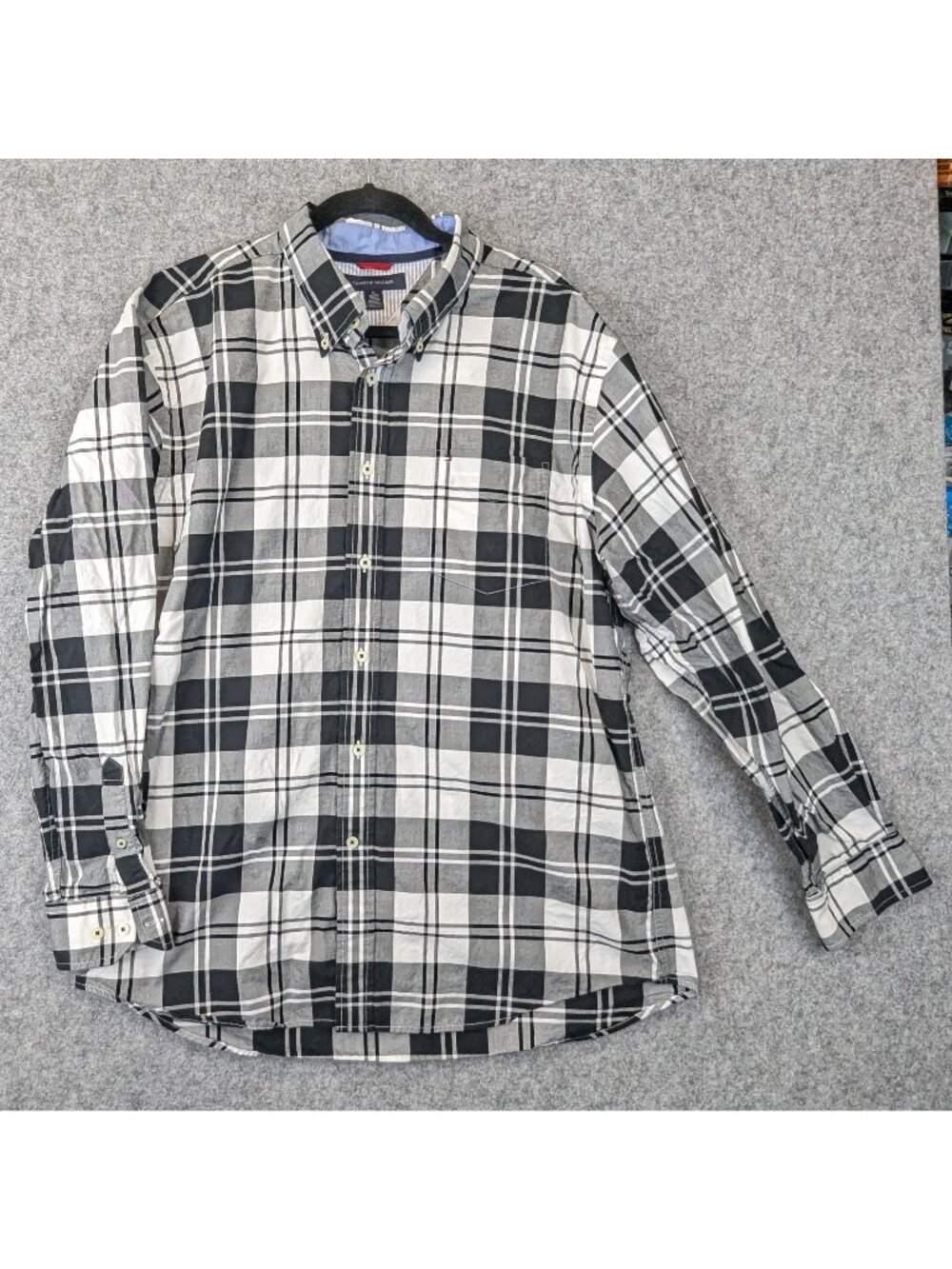 Tommy Hilfiger Mens XL Black White Plaid Long Sleeve Button Up Down Dress Shirt